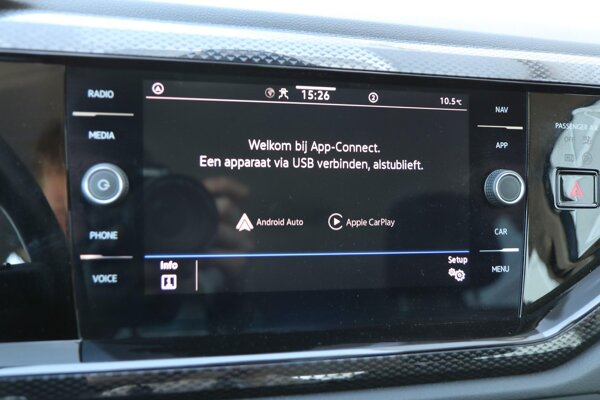 Apple Carplay/Android Auto