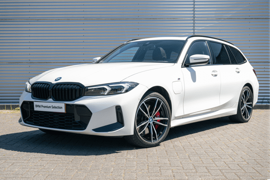 BMW 3 Serie Touring 320e High Executive M Sport Automaat