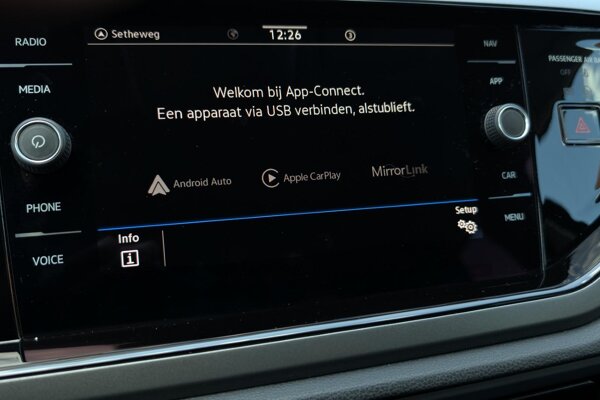 Apple Carplay/Android Auto