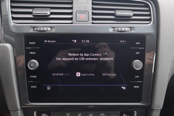 Apple Carplay/Android Auto