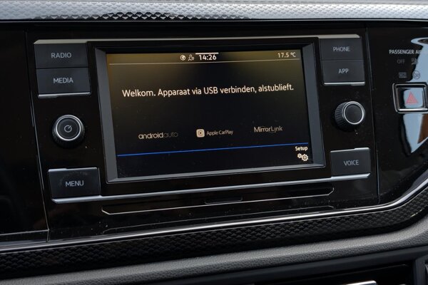 Apple Carplay/Android Auto