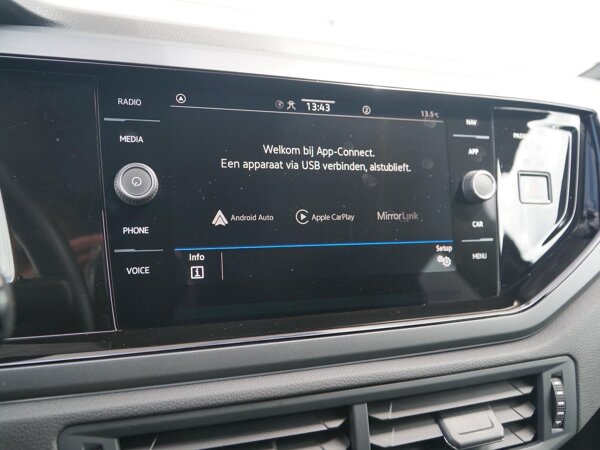 Apple Carplay/Android Auto