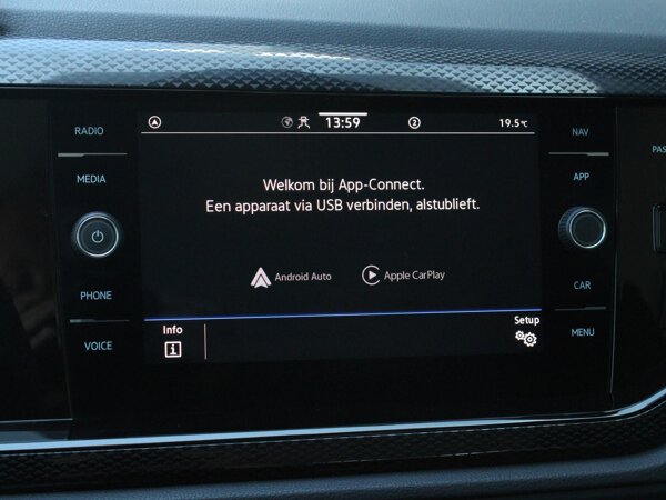 Apple Carplay/Android Auto