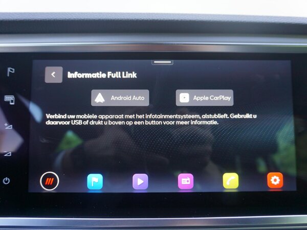 Apple Carplay/Android Auto