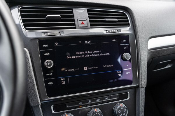 Apple Carplay/Android Auto