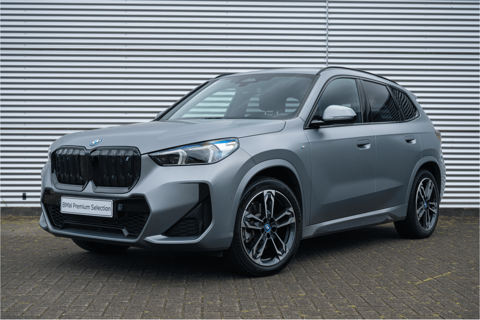 BMW iX1 xDrive30 M Sport - Afbeelding 1