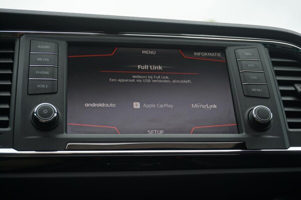 Apple Carplay/Android Auto