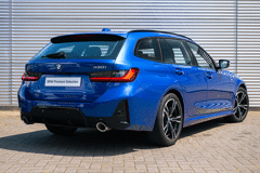 BMW 3 Serie Touring 330i xDrive M Sport Automaat - Afbeelding 2