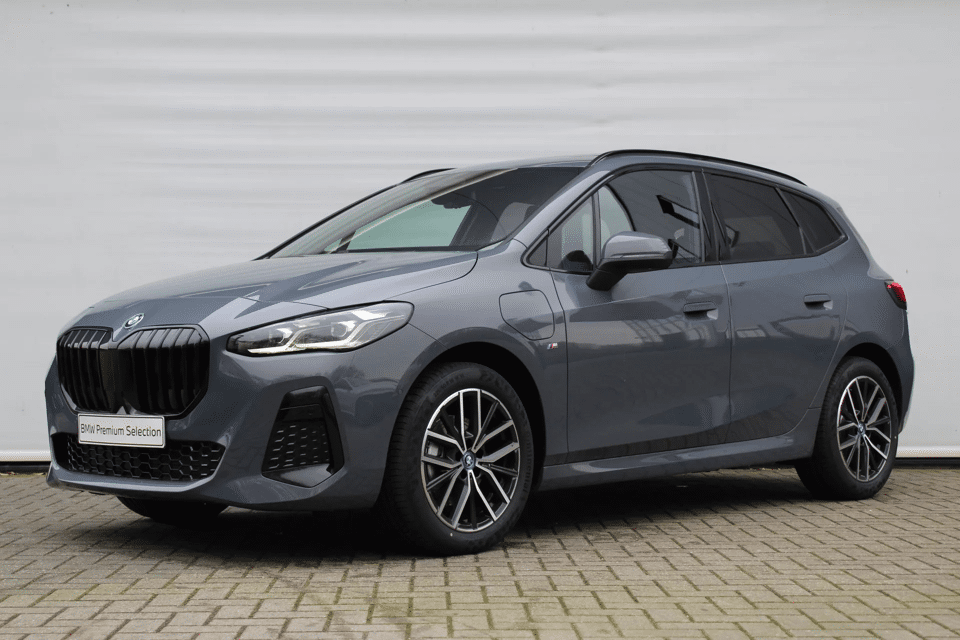 BMW 2 Serie Active Tourer 225e xDrive M Sport Automaat - Afbeelding 1