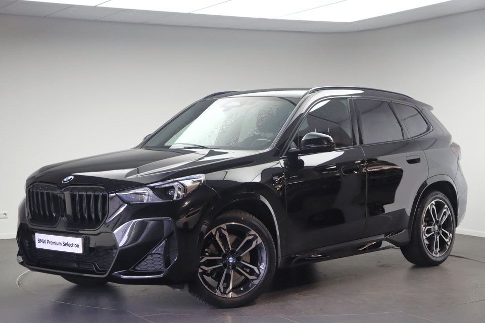 BMW X1 xDrive23i M Sport Automaat - Afbeelding 1