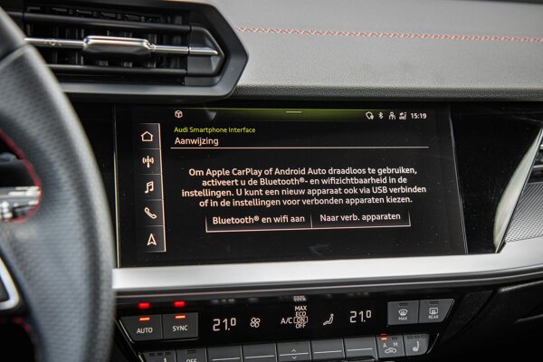 Apple Carplay/Android Auto