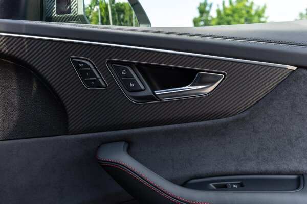 carbonafwerking interieur