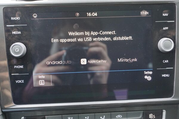 Apple Carplay/Android Auto