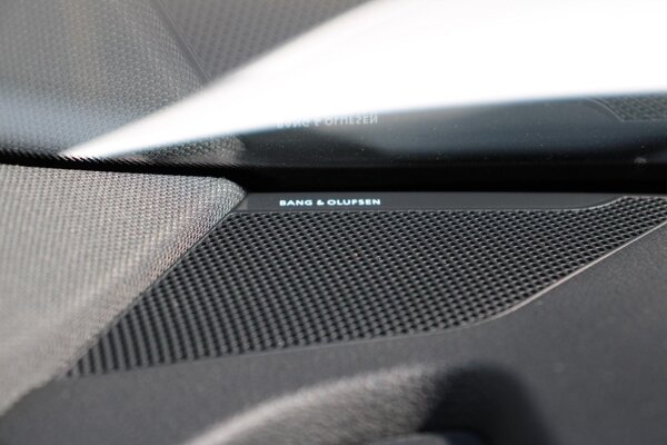 Bang & Olufsen Premium soundsystem