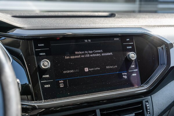 Apple Carplay/Android Auto