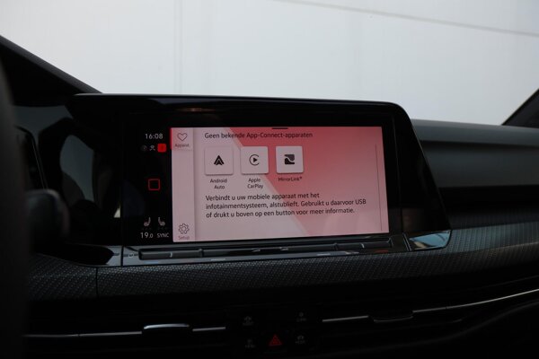 Apple Carplay/Android Auto