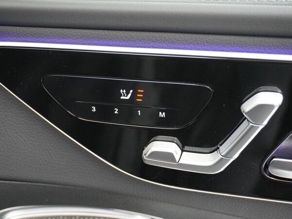 Verwarmde stoelen vooraan