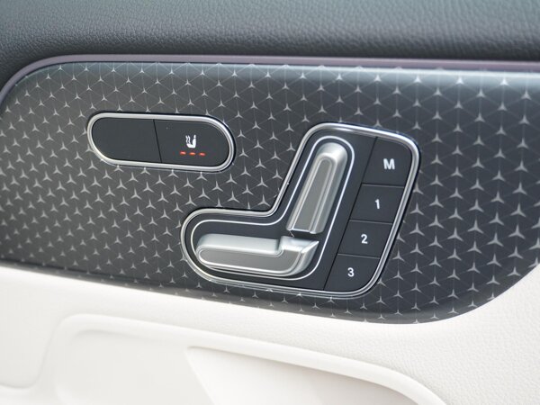 Elektrisch verstelbare voorstoelen met geheugenfunctie