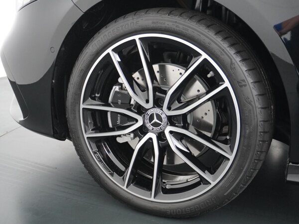 19" 5 dubbelspaaks lichtmetalen AMG-velgen 19" 5 dubbelspaaks lichtmetalen AMG-velgen