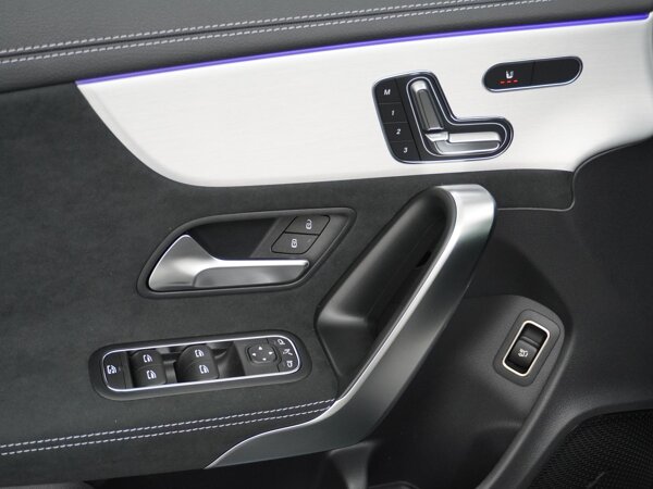 Elektrisch verstelbare voorstoelen met geheugenfunctie