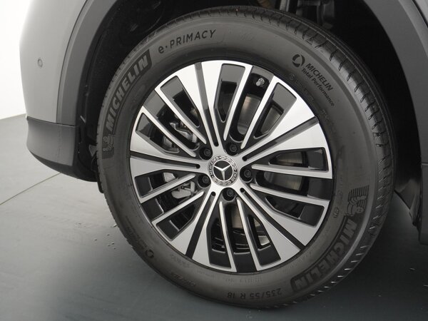 18" multispaaks lichtmetalen velgen 18" multispaaks lichtmetalen velgen