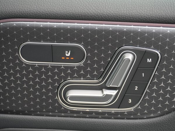 Verwarmde bestuurders- en voorpassagiersstoelen Verwarmde bestuurders- en voorpassagiersstoelen