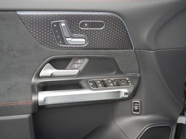 Verwarmde bestuurders- en voorpassagiersstoelen Verwarmde bestuurders- en voorpassagiersstoelen