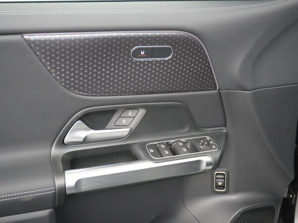 Verwarmde bestuurders- en voorpassagiersstoelen Verwarmde bestuurders- en voorpassagiersstoelen