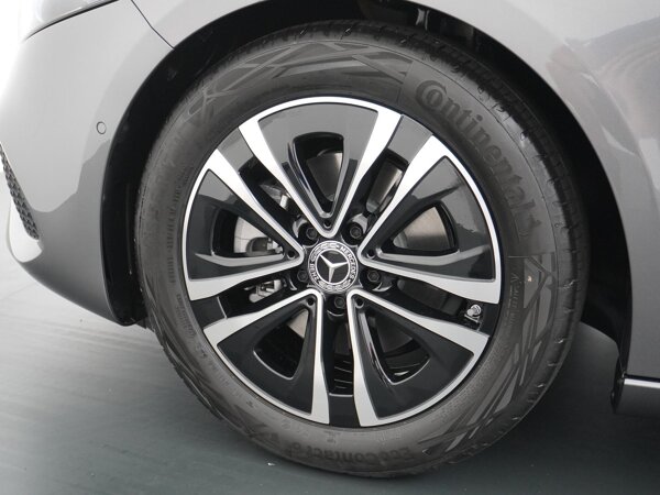 17" vijf-dubbelspaakse lichtmetalen velgen