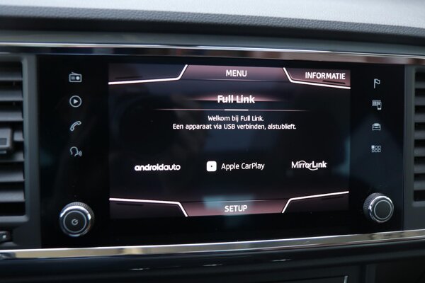 Apple Carplay/Android Auto