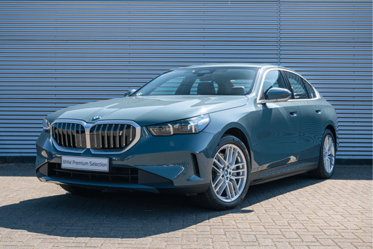 BMW i5 eDrive40