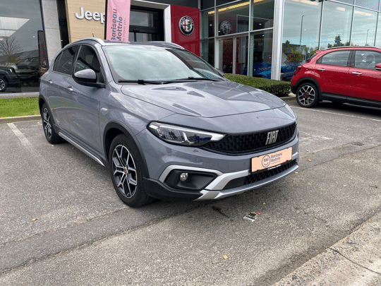 Fiat Tipo Cross 100 pk benzine manueel demowagen