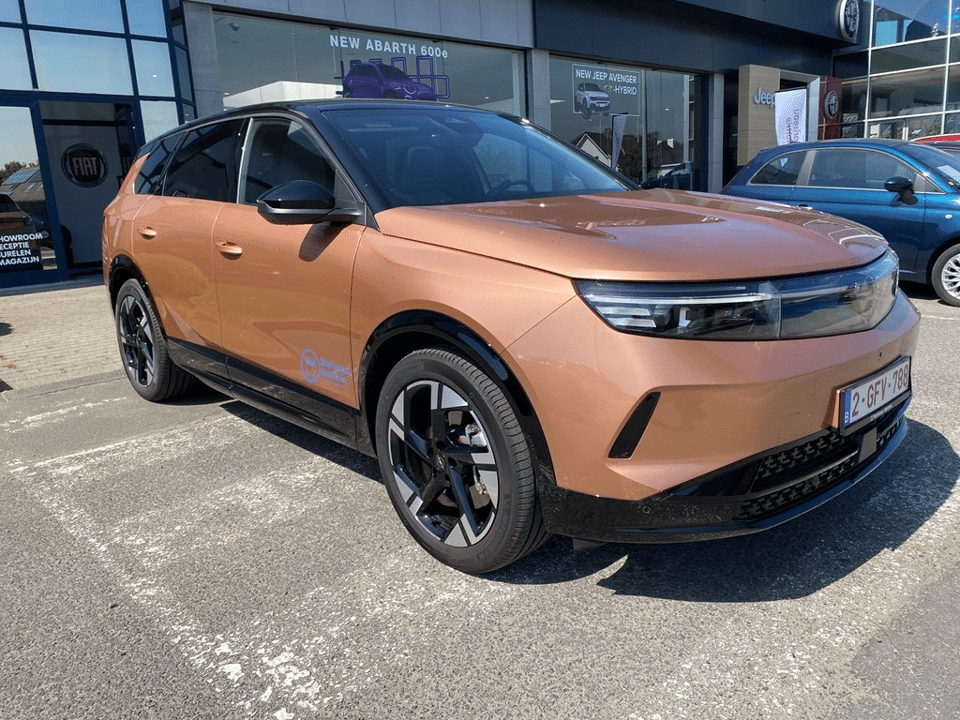 Opel Grandland GS ELECTRIC 73 KWH DIRECT 213 CH AUTOMAAT *PARKEERHULP* CAMERA* NAVI - Afbeelding 1