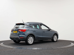 SEAT Arona 1.0 TSI Style | Navigatie | Stoelverwarming | Camera - Afbeelding 2