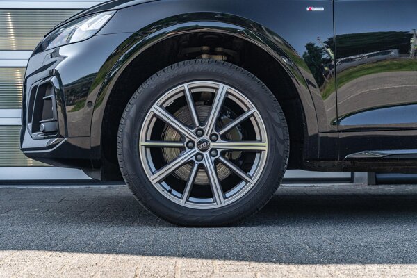 20" lichtmetalen velgen, Audi Sport "10-spaak ster"-design, platinaoptiek, glansgedraaid, 8,0Jx20