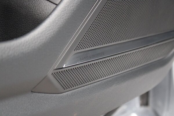 Bang & Olufsen Premium soundsystem