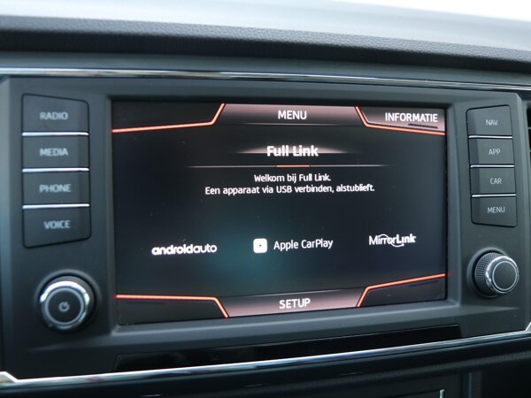 Apple Carplay/Android Auto