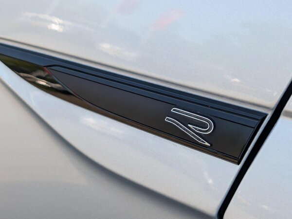 R-Line Exterieur