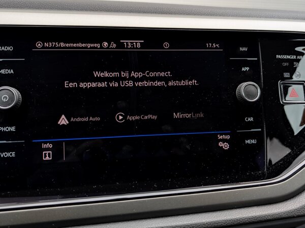 Apple Carplay/Android Auto