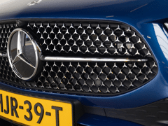 Mercedes-Benz A-Klasse Hatchback 250 e Star Edition AMG Line - Afbeelding 4