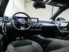 Mercedes-Benz A-Klasse Hatchback 180 Star Edition AMG Limited - Afbeelding 3