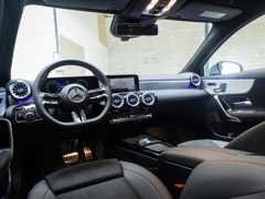 Mercedes-Benz A-Klasse Hatchback 180 Star Edition AMG Line - Afbeelding 3