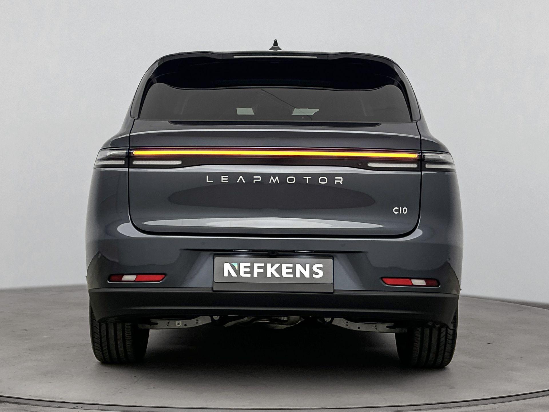 Leapmotor C10