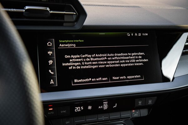 Apple Carplay/Android Auto