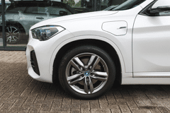 BMW X1 xDrive25e M Sport Automaat - Afbeelding 4