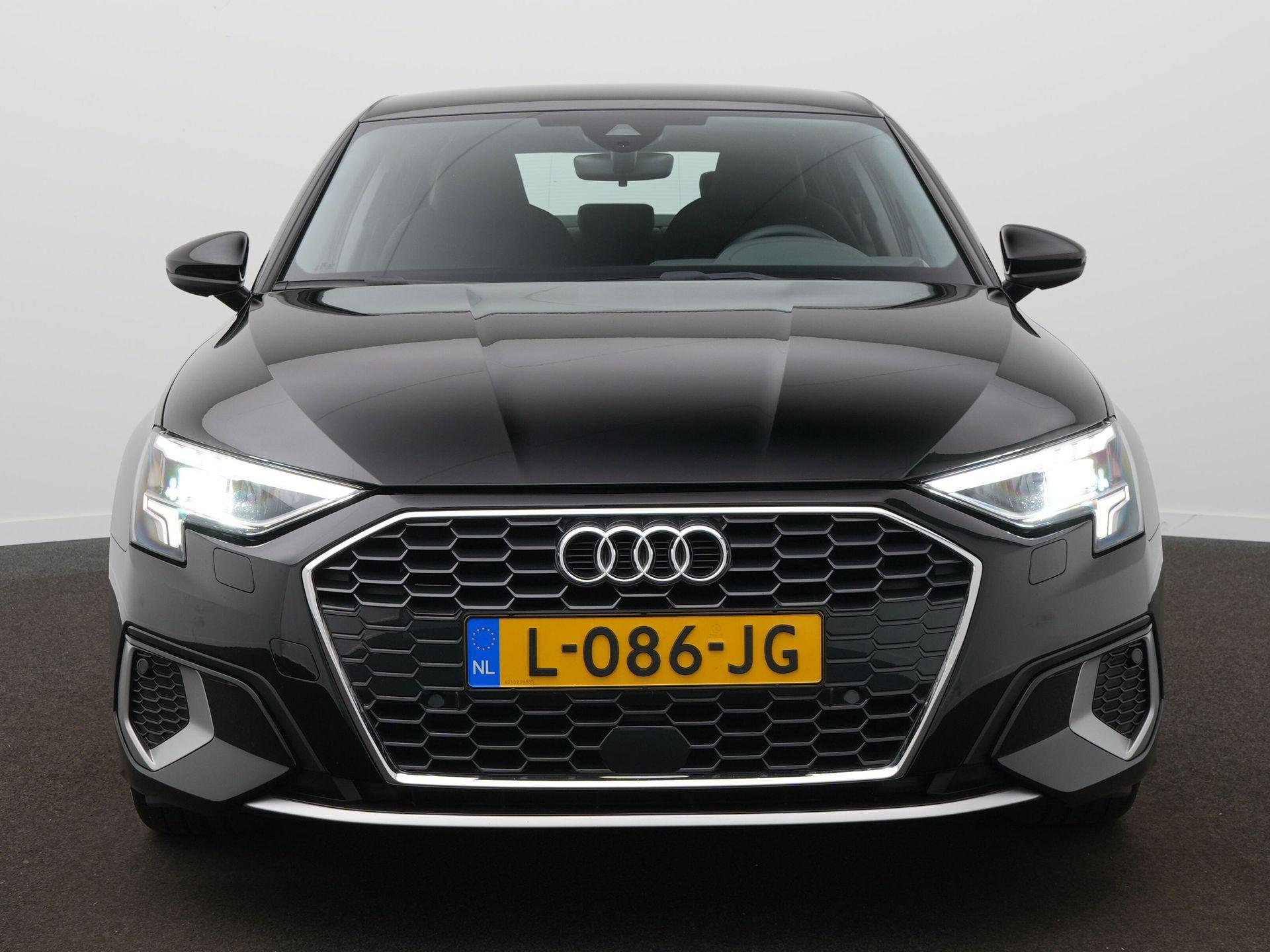 Audi A3 Limousine 30 TFSI Business edition - Afbeelding 2