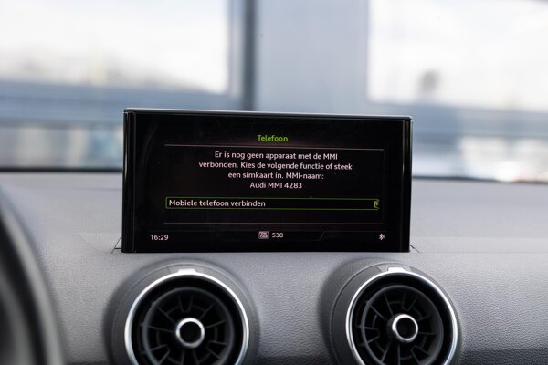 Apple Carplay/Android Auto