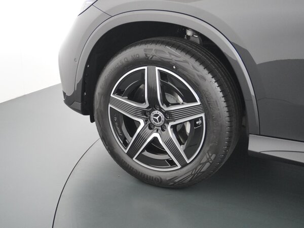 19" vijf-spaaks lichtmetalen AMG-velgen