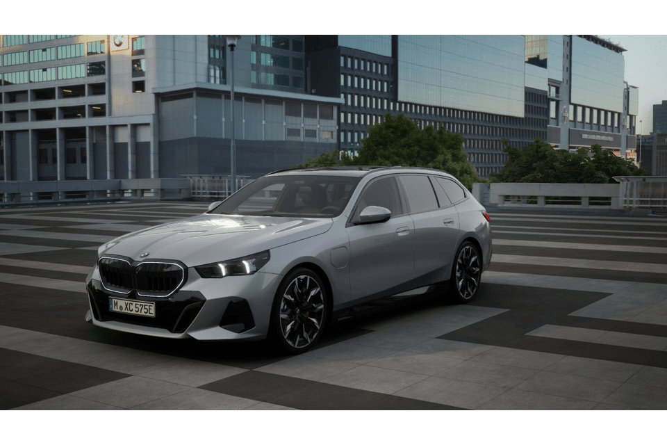 BMW 5 Serie Touring 530e M Sport Automaat - Afbeelding 1