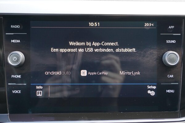 Apple Carplay/Android Auto